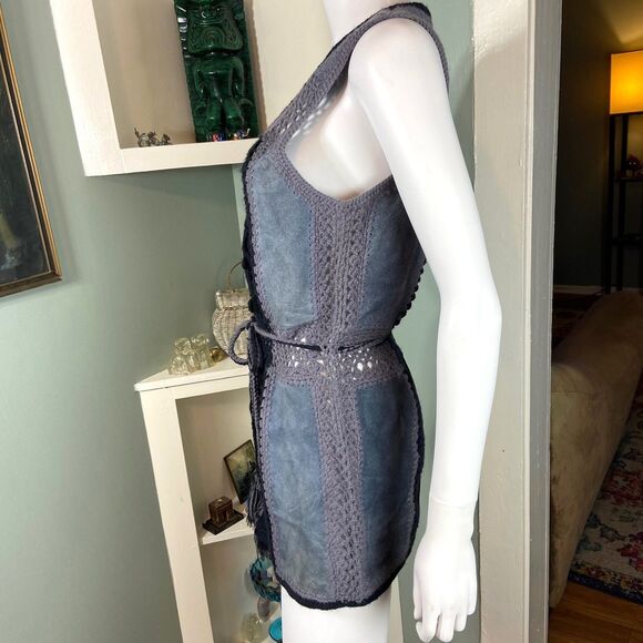 Vintage 70s Suede Leather Crochet M Patchwork Vest Gilet Rochelle California - Picture 14 of 15